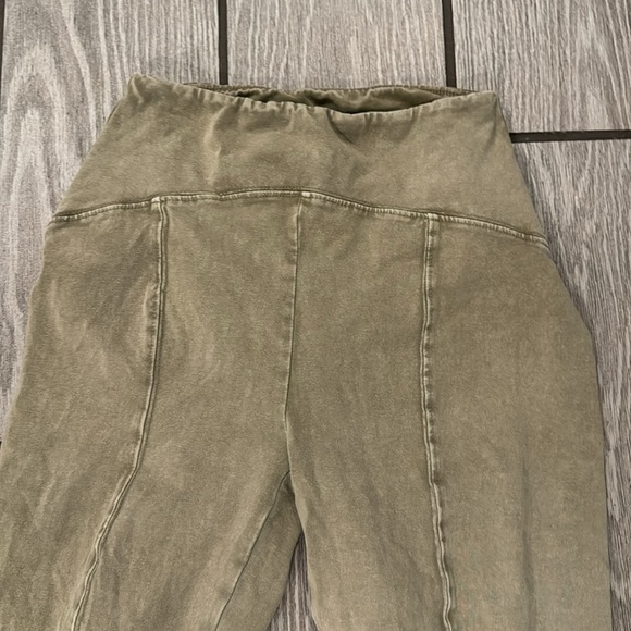 Urban Outfitters Seamed Aria Flared Pants size extra small out from under - Picture 3 of 8